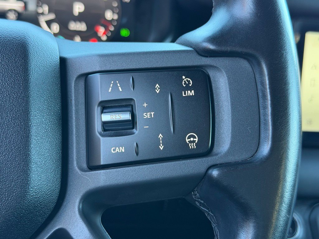 Used 2024 Land Rover Defender 90 X-Dynamic SE AWD/4WD image 17