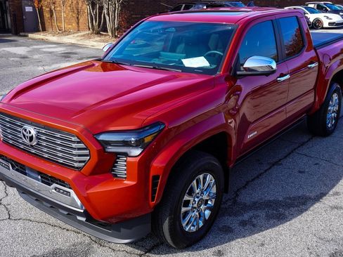 Used 2025 Toyota Tacoma Limited image 41