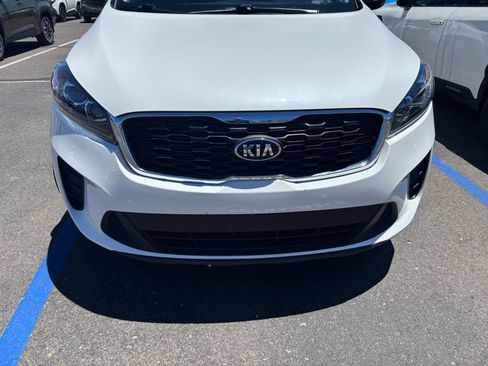 Used 2019 Kia Sorento AWD V6 image 12