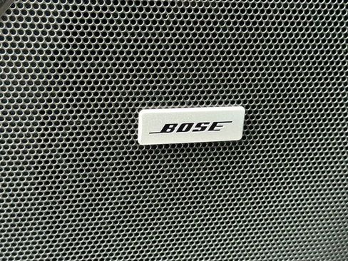 Used 2023 Chevrolet Traverse RS image 21