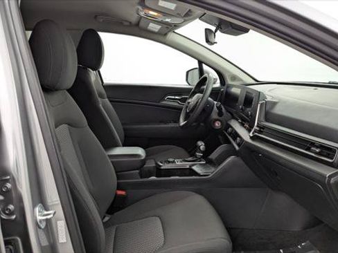 Used 2024 Kia Sportage LX FWD image 21