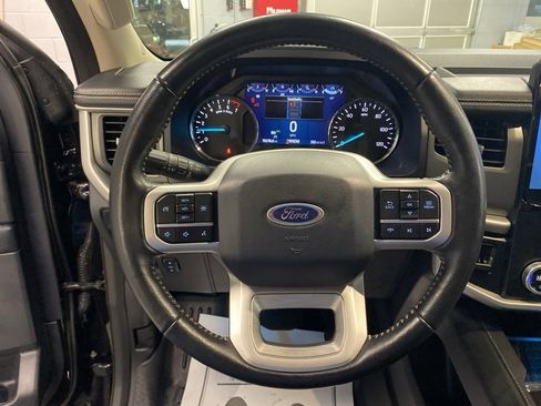 Used 2024 Ford Expedition Max XLT image 20