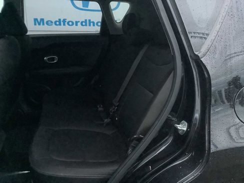 Used 2016 Kia Soul FWD image 13