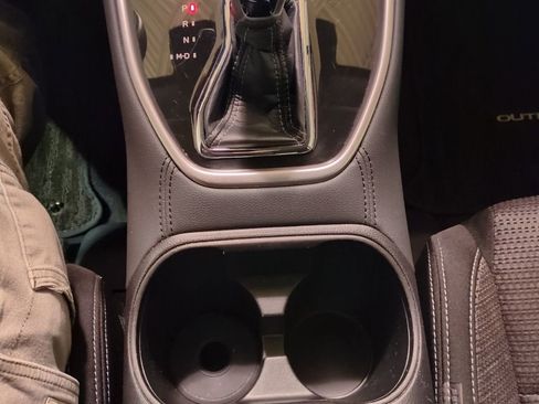 Used 2023 Subaru Outback Premium image 21