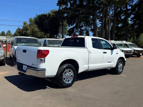 Used 2013 Toyota Tundra 4x4 Double Cab w/ Tow Pkg image 6