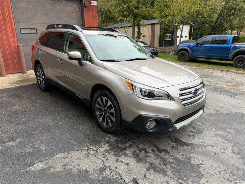 Used 2016 Subaru Outback 2.5i Limited AWD/4WD image 3