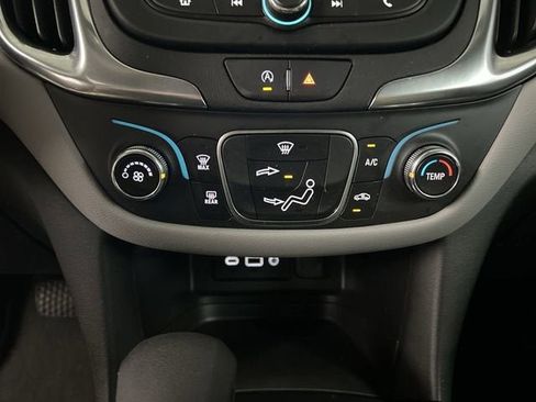 Certified 2023 Chevrolet Equinox LS w/ LS Convenience Package AWD/4WD image 17
