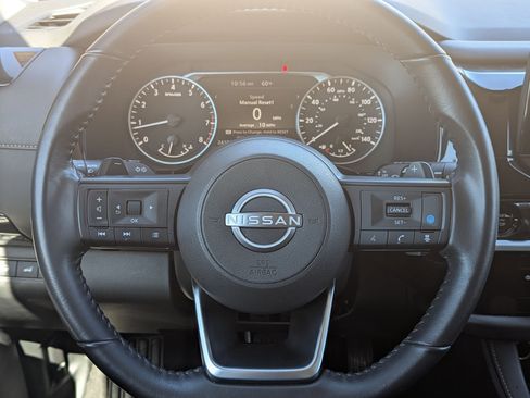 Used 2025 Nissan Pathfinder SV image 20