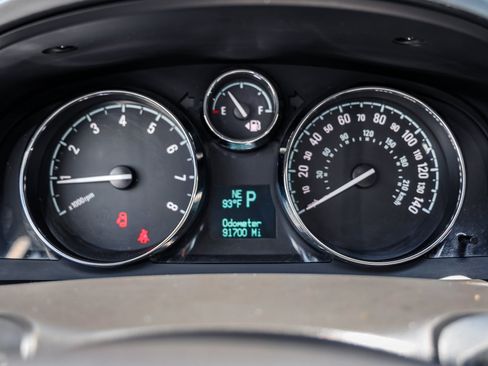 Used 2013 Chevrolet Captiva Sport LTZ FWD image 19