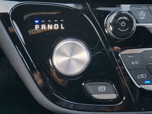 New 2026 Chrysler Pacifica Select image 17