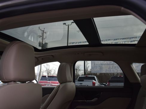 Used 2023 Lincoln Corsair Reserve w/ Equipment Group 201A AWD/4WD image 17