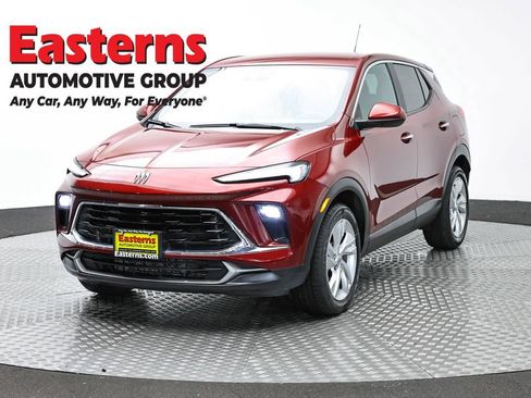 Used 2024 Buick Encore GX Preferred FWD image 1