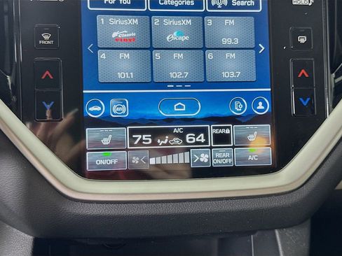 Used 2023 Subaru Ascent Limited w/ Technology Package image 27