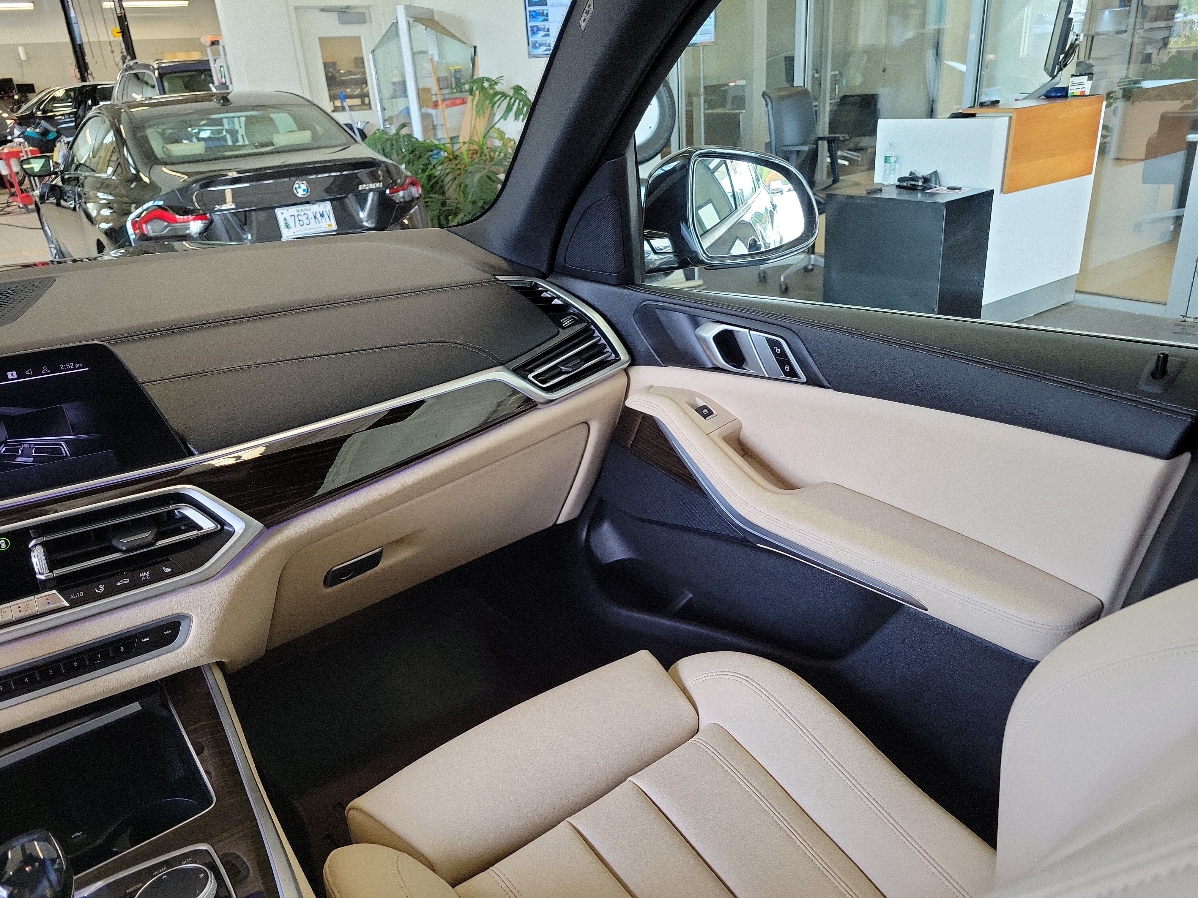 Used 2019 BMW X5 xDrive40i w/ Premium Package 2 AWD/4WD image 19
