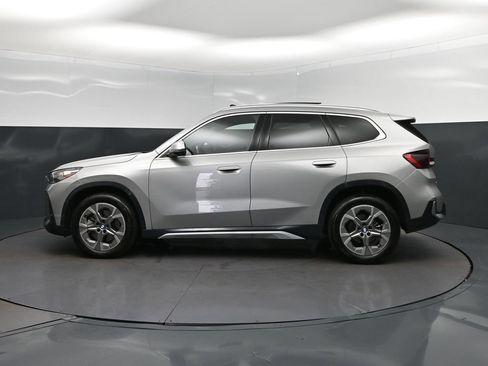 Certified 2025 BMW X1 xDrive28i AWD/4WD image 4
