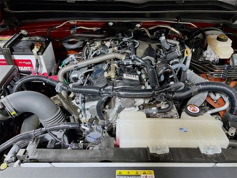 Certified 2025 Toyota Tacoma TRD Off-Road w/ TRD Off Road Premium Package image 27