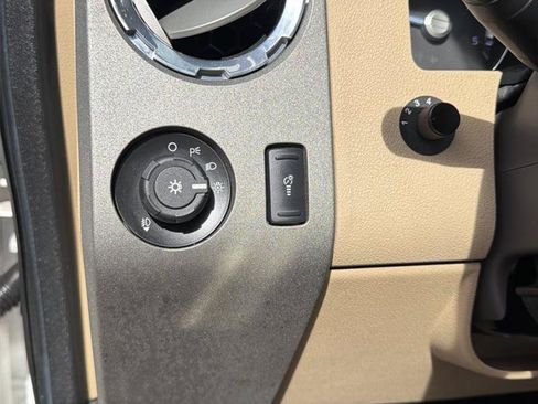 Used 2011 Ford F250 Lariat w/ Lariat Ultimate Pkg AWD/4WD image 11