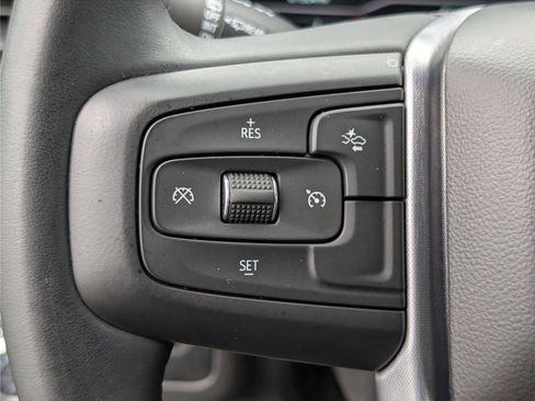 Used 2024 GMC Yukon XL SLT image 26