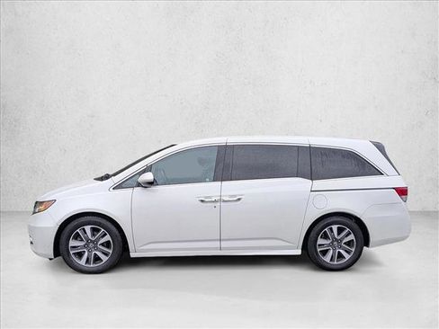 Used 2016 Honda Odyssey Touring Elite image 9