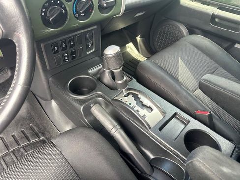 Used 2014 Toyota FJ Cruiser 4WD w/ Upgrade Package image 22