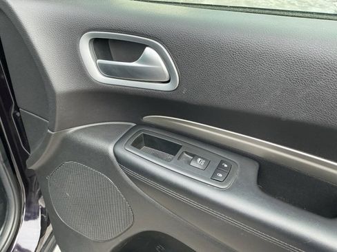 Used 2020 Dodge Durango SXT image 24