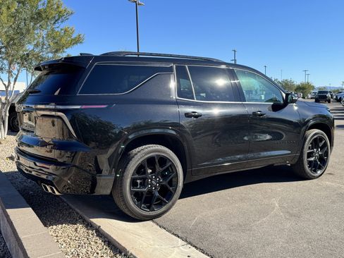 Used 2024 Chevrolet Traverse RS w/ LPO, Floor Liner Package image 4