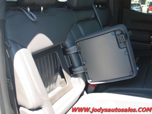 Used 2021 GMC Sierra 1500 AT4 w/ AT4 Premium Package AWD/4WD image 36