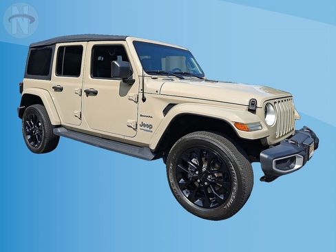 Used 2022 Jeep Wrangler Unlimited Sahara AWD/4WD image 1