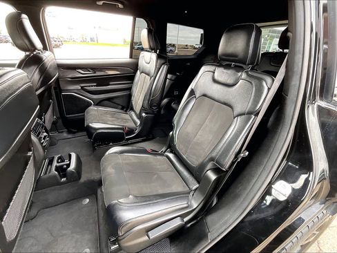 Used 2021 Jeep Grand Cherokee L Laredo AWD/4WD image 19