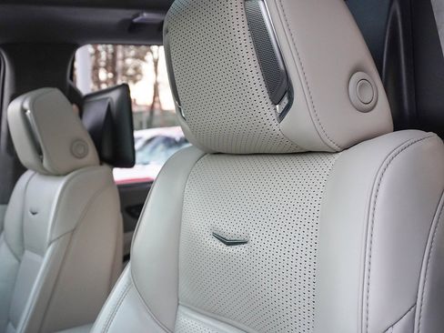 Used 2024 Cadillac Escalade Sport Platinum image 42