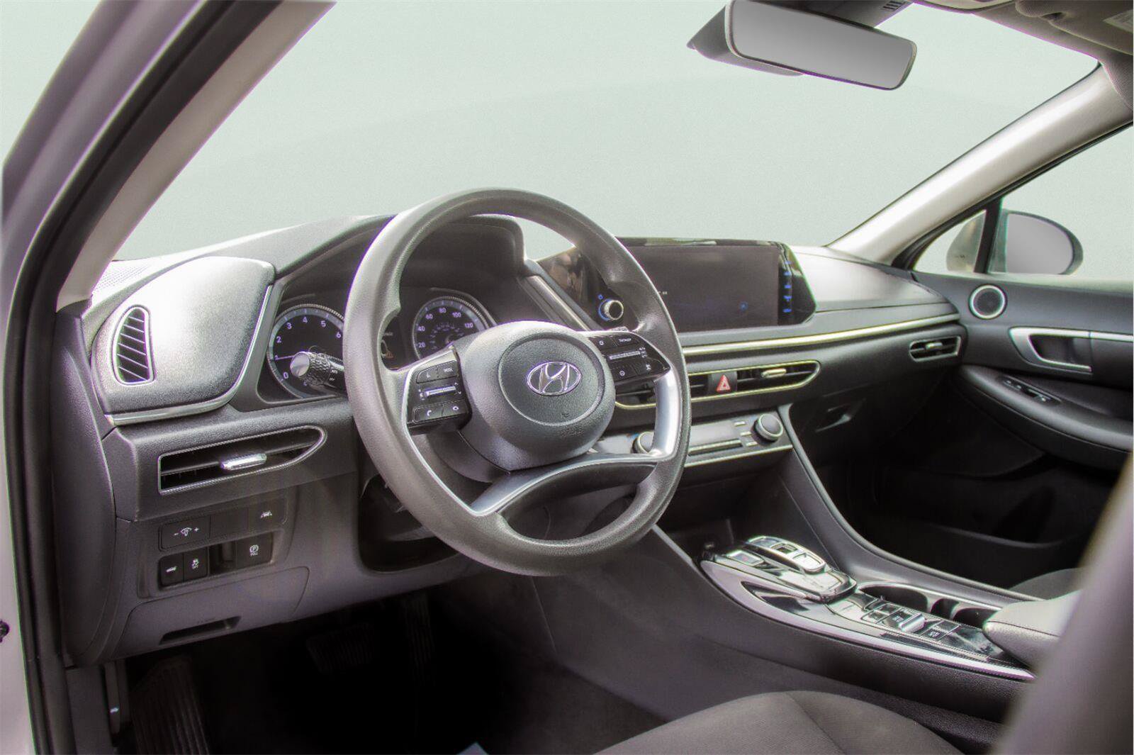 Used 2023 Hyundai Sonata SEL FWD image 9
