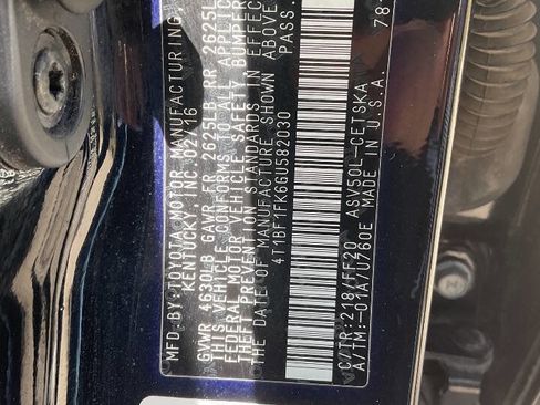 Used 2016 Toyota Camry SE image 14