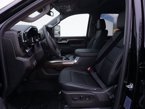 New 2026 Chevrolet Silverado 2500 LT w/ Trail Boss Package image 9