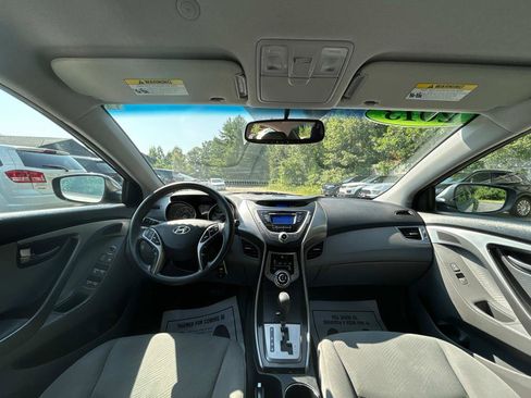 Used 2013 Hyundai Elantra GLS w/ Preferred Pkg image 13