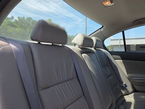 Used 2010 Honda Accord EX-L image 18