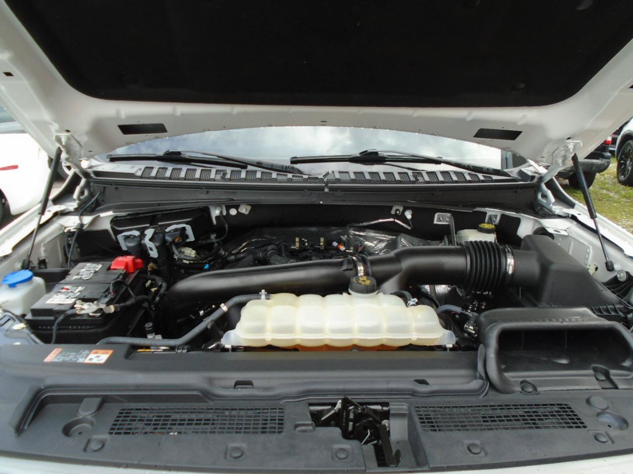 Used 2024 Ford Expedition Platinum RWD image 23
