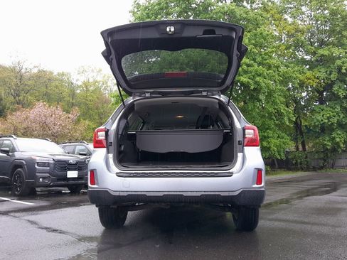 Used 2017 Subaru Outback 2.5i Premium AWD/4WD image 32