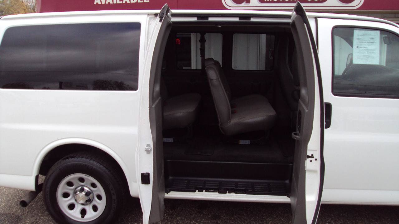 Used 2014 Chevrolet Express 1500 LT w/ LT Preferred Equipment Group AWD/4WD image 11