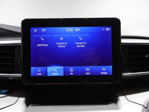 Used 2022 Ford Explorer XLT AWD/4WD image 25