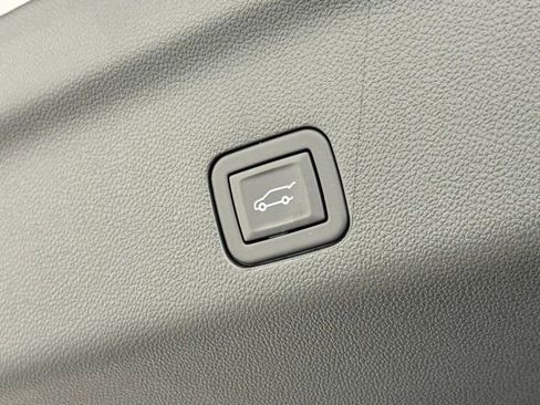 Used 2024 GMC Yukon Denali Ultimate AWD/4WD image 40