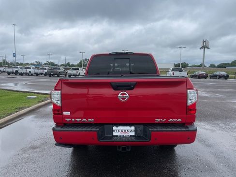 Used 2021 Nissan Titan SV w/ SV Convenience Package AWD/4WD image 6