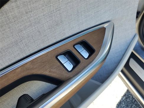 Used 2023 Lucid Air Grand Touring image 9