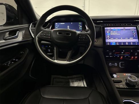 Used 2025 Jeep Grand Cherokee Limited 4xe image 21