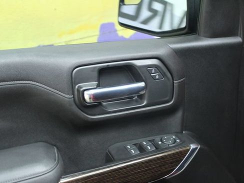 Used 2021 GMC Sierra 1500 Elevation w/ LPO, Elevation Black Package AWD/4WD image 13