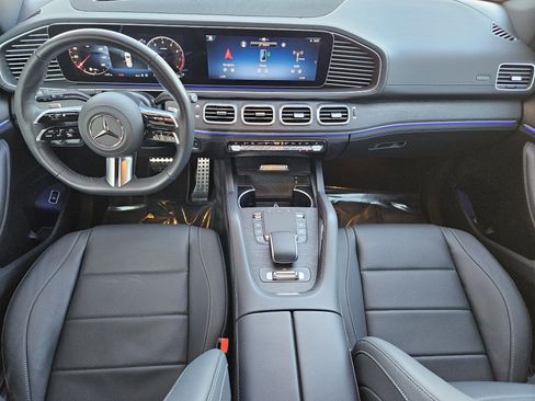 Used 2025 Mercedes-Benz GLS 450 4MATIC image 26