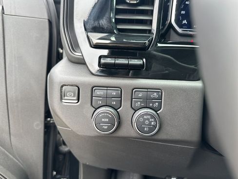 Used 2023 Chevrolet Silverado 1500 ZR2 w/ Technology Package image 29