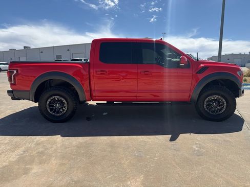 Used 2019 Ford F150 Raptor w/ Equipment Group 802A Luxury image 9