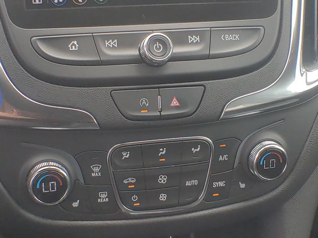 Used 2023 Chevrolet Equinox LT FWD image 17