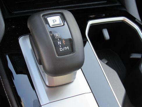 New 2025 Mitsubishi Outlander SE image 20