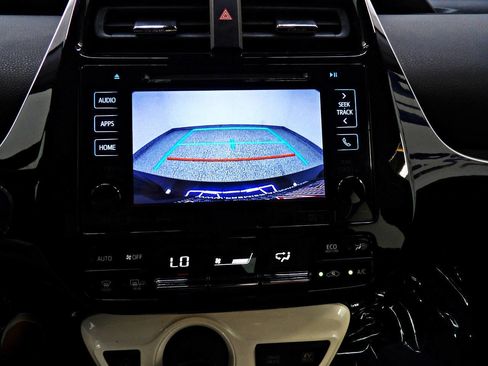 Used 2016 Toyota Prius Three Touring image 18